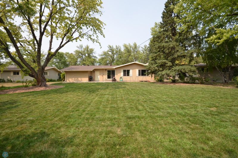 417 Dale Ave, Moorhead, MN 56560