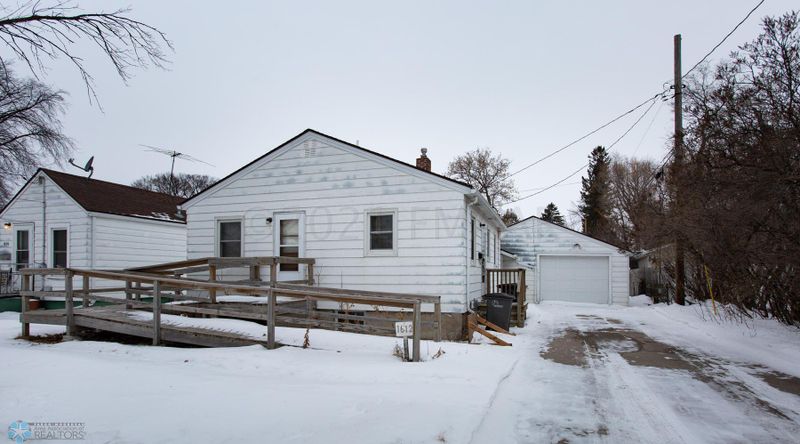 1612 4th Ave N, Moorhead, MN 56560