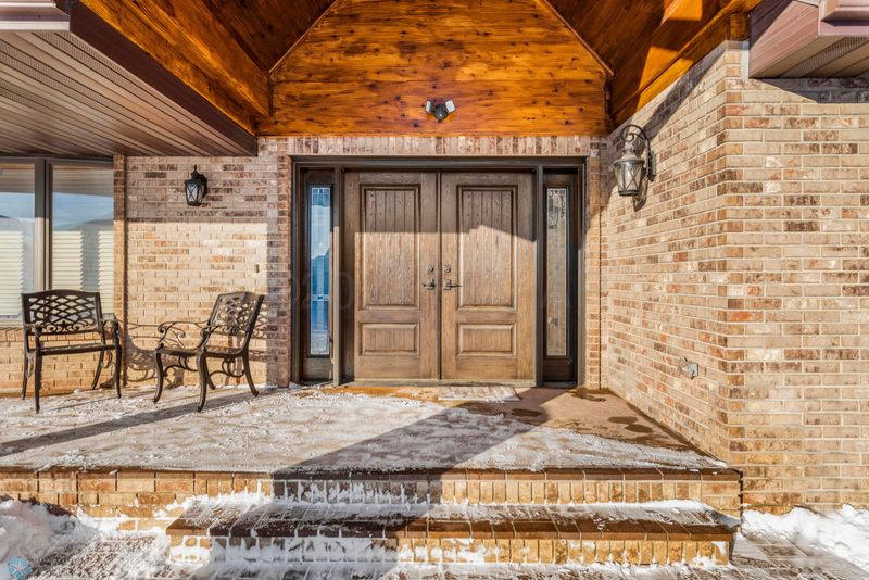 3048 41st Ave S, Moorhead, MN 56560