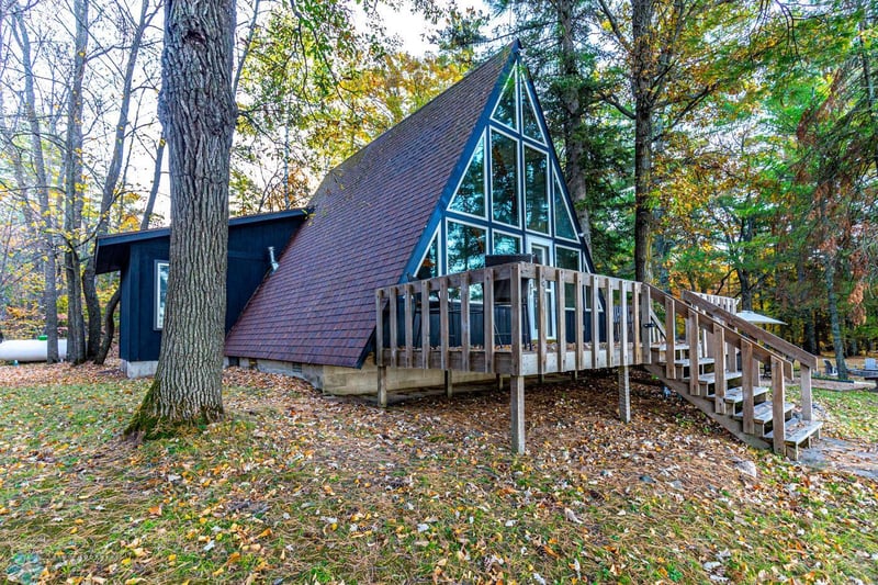 31930 E Round Lake Rd, Ponsford, MN 56575