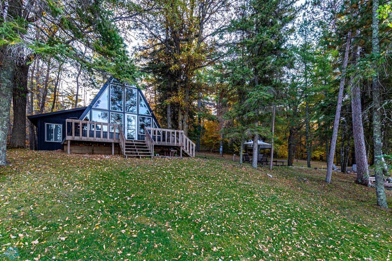 31930 E Round Lake Rd, Ponsford, MN 56575