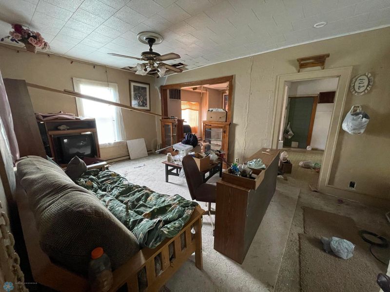 216 1st St SE, Rothsay, MN 56579