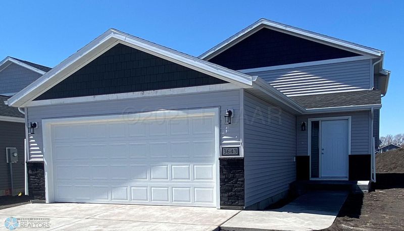 3643 32nd St S, Moorhead, MN 56560