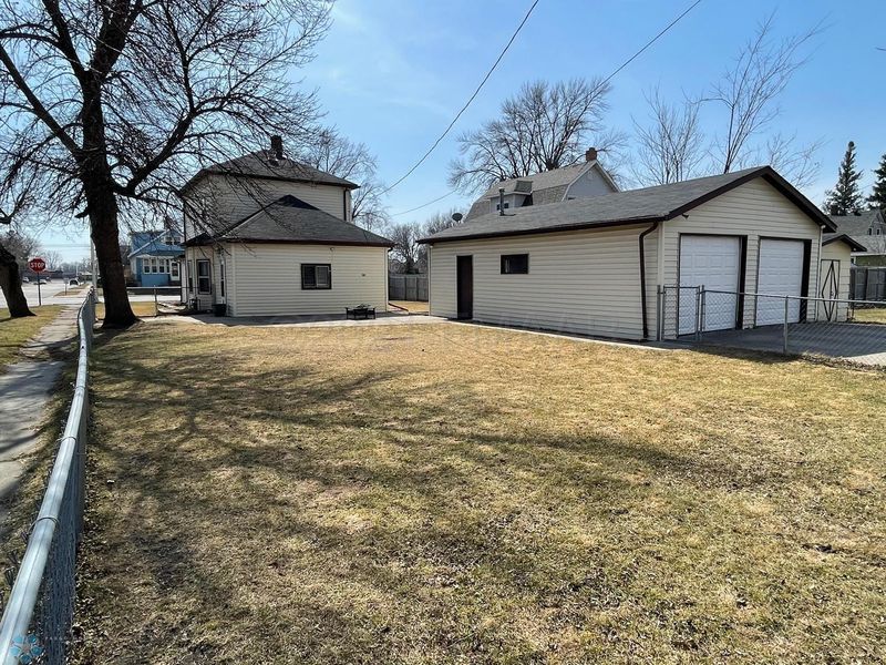 308 Center Ave E, Dilworth, MN 56529