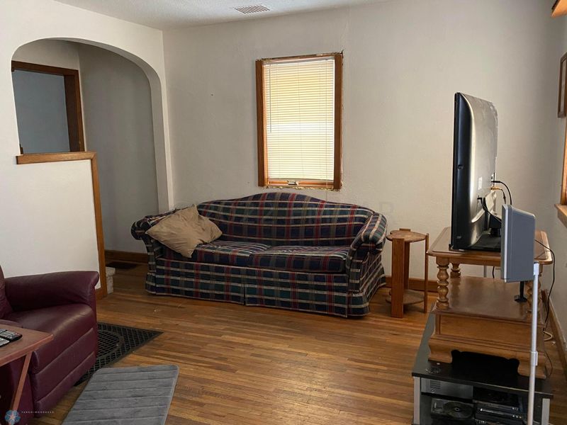 322 11th St N, Breckenridge, MN 56520
