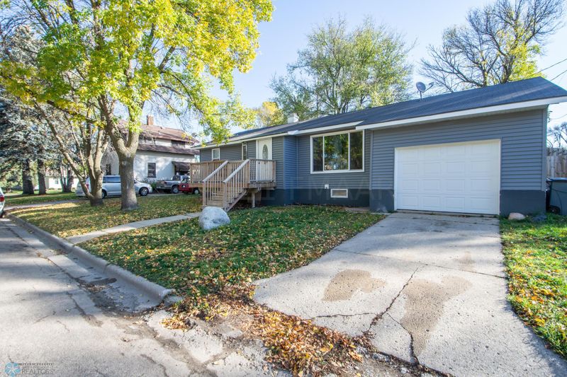 113 2nd St NW, Pelican Rapids, MN 56572