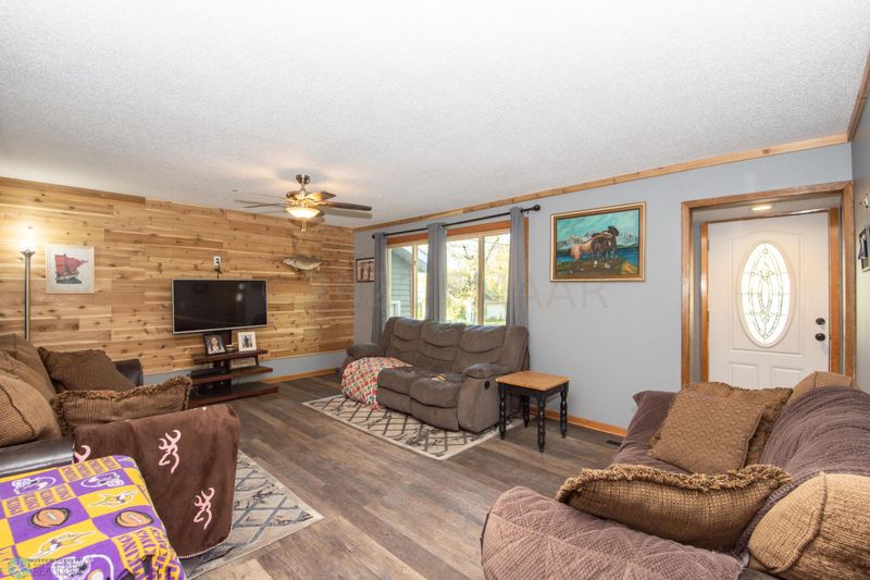 113 2nd St NW, Pelican Rapids, MN 56572