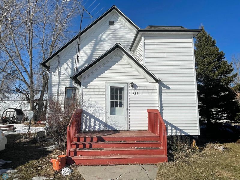 425 Roosevelt Ave, Bejou, MN 56516