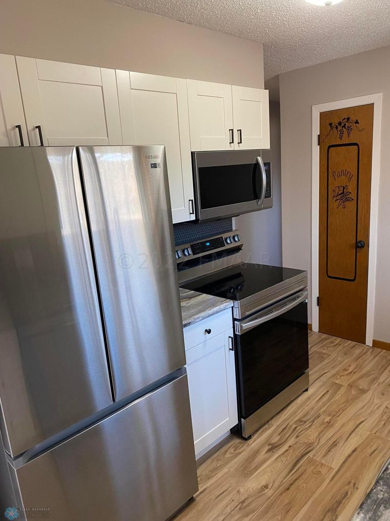 408 Brook Ave, Moorhead, MN 56560