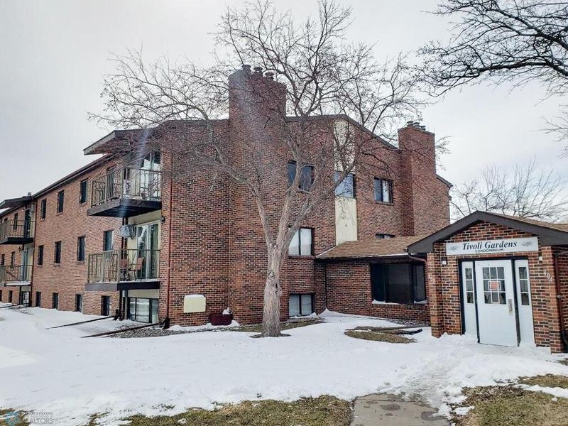 402 1st Ave NW #Q, Dilworth, MN 56529