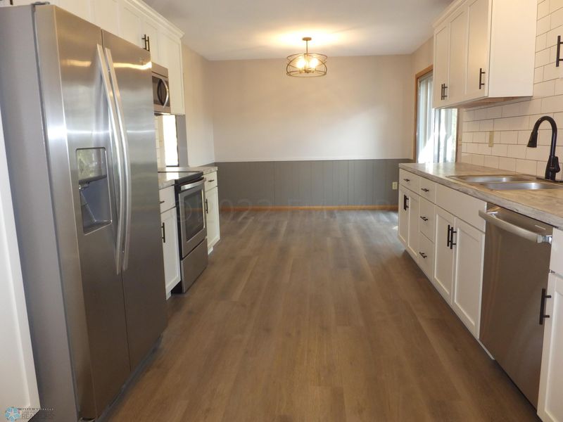 2006 18th St S, Moorhead, MN 56560