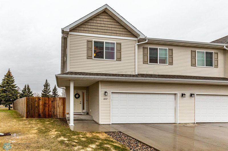 2217 35 Cir S, Moorhead, MN 56560