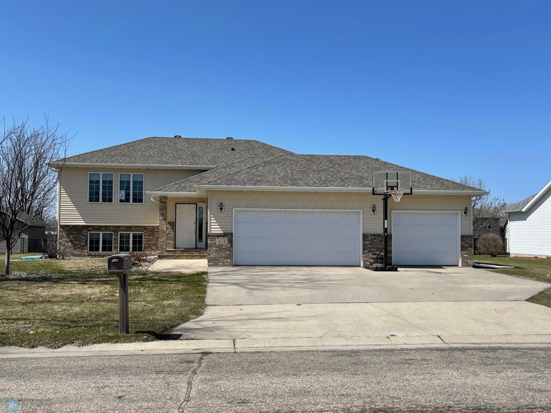 502 2 St NW, Dilworth, MN 56529
