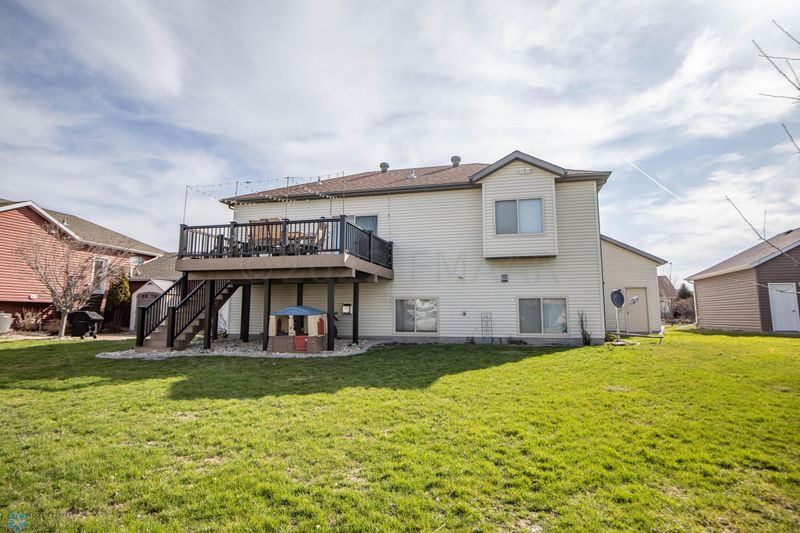2013 36th St S, Moorhead, MN 56560