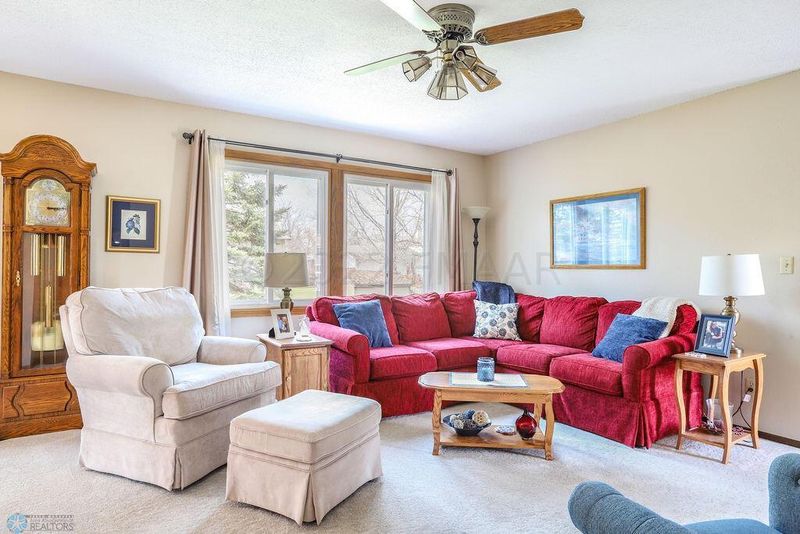 3004 15th Ave S, Moorhead, MN 56560
