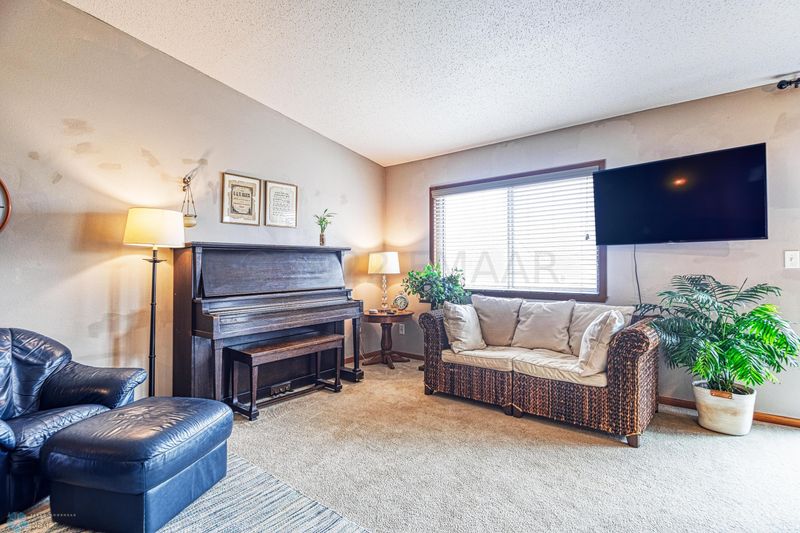 3432 16th St S, Moorhead, MN 56560