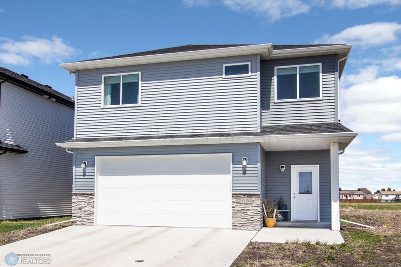3228 36th Ave S, Moorhead, MN 56560