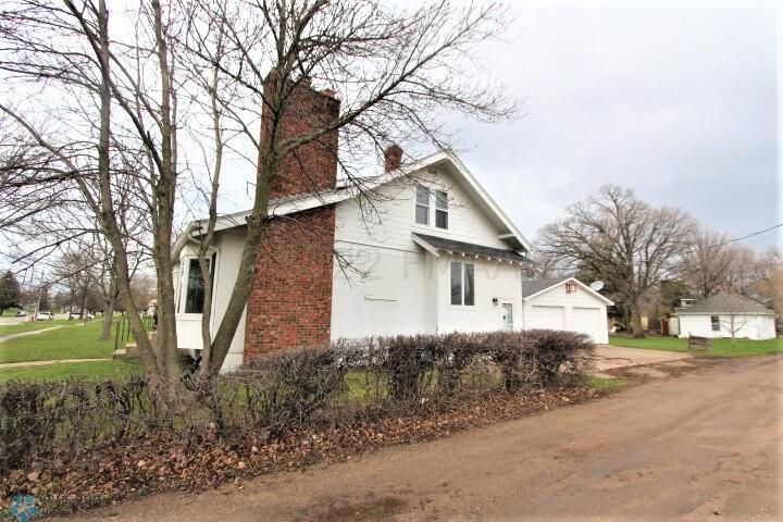 303 2nd Ave E, Ada, MN 56510
