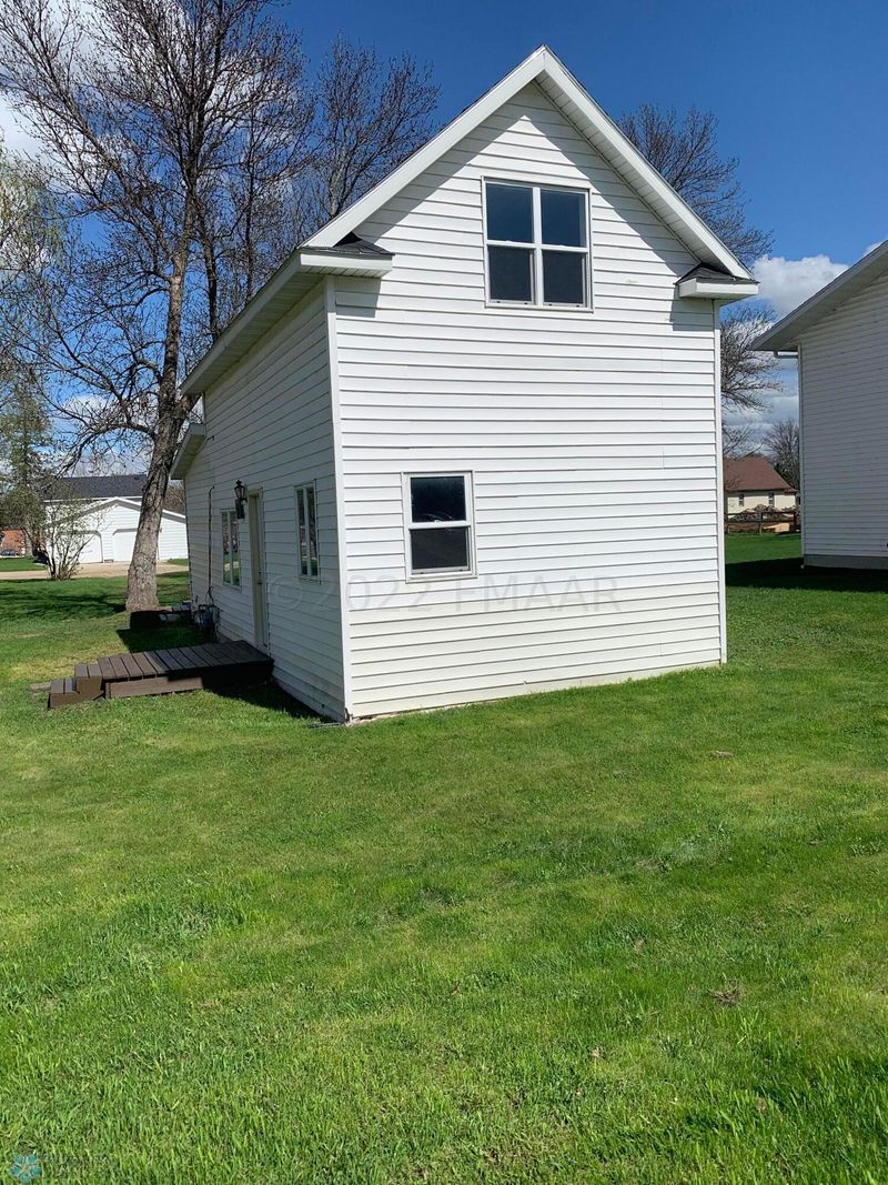 821 Elizabeth St, Hawley, MN 56549