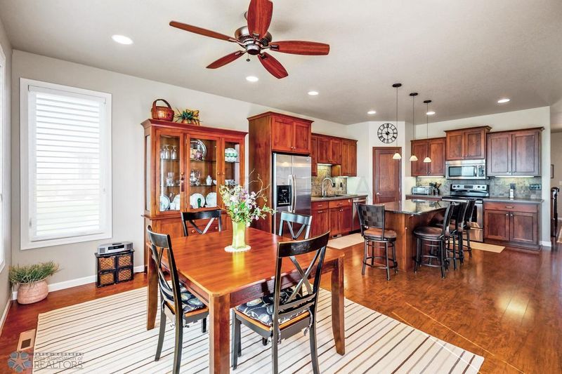 669 Westminster Dr, Moorhead, MN 56560