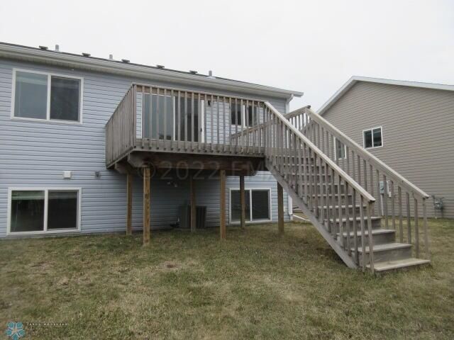 2250 35th St Cir S, Moorhead, MN 56560