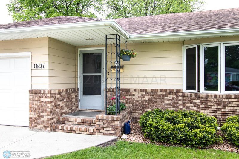 1621 16th St S, Moorhead, MN 56560