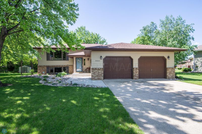 3003 W Village Green Loop Dr W, Moorhead, MN 56560