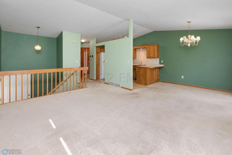 3628 7th St S, Moorhead, MN 56560