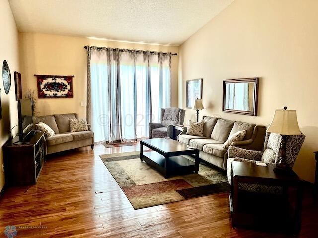2932 Eagle Dr, Moorhead, MN 56560