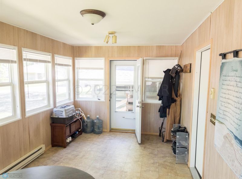 1404 12 St S, Moorhead, MN 56560