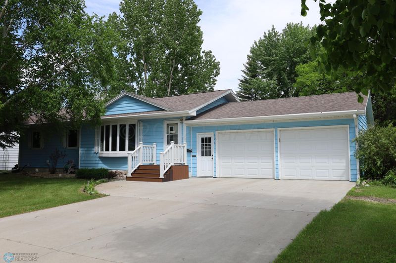 306 13th St N, Breckenridge, MN 56520