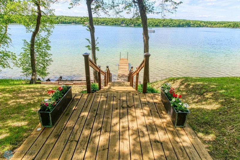 14188 E Fox Lake Rd, Detroit Lakes, MN 56501