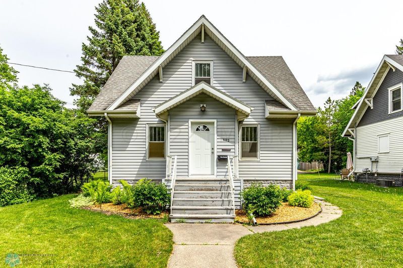 602 5th St S, Moorhead, MN 56560