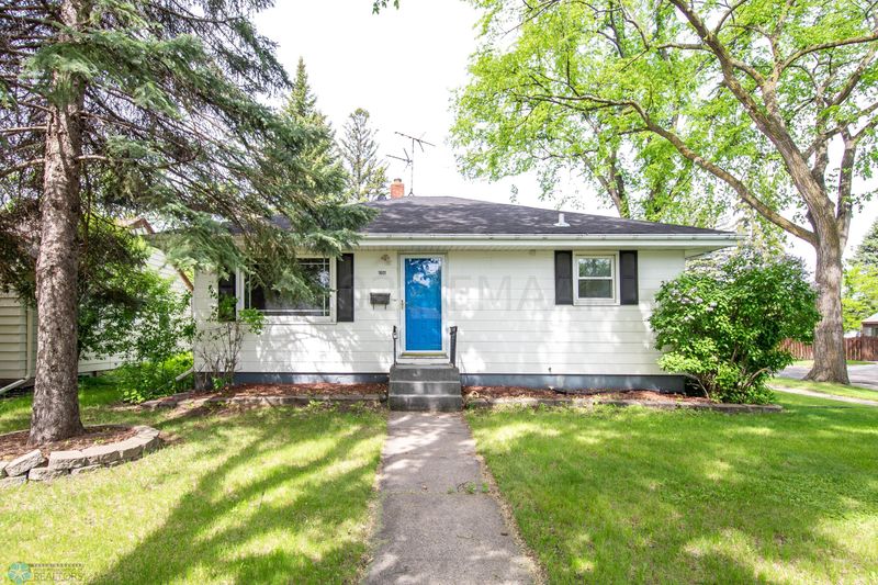 1601 6th St S, Moorhead, MN 56560