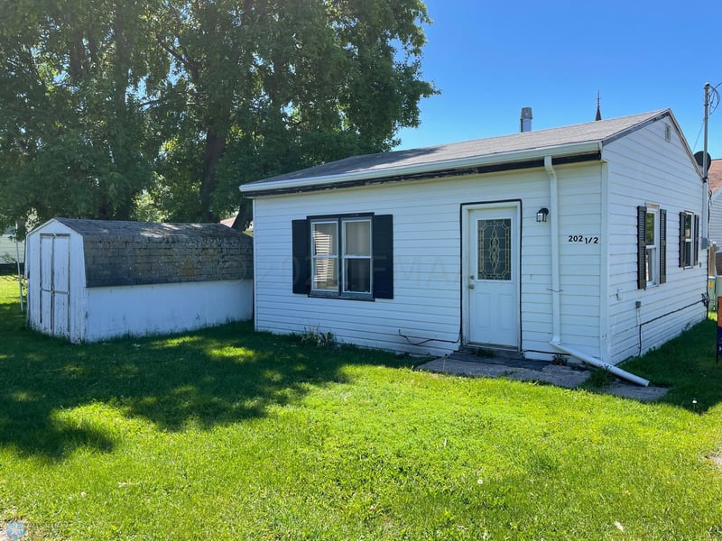 202.5 Pleasant Q Ave SW, Twin Valley, MN 56584