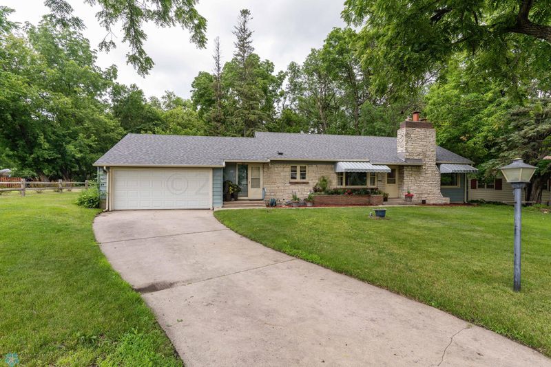 825 Mt Faith Ave E, Fergus Falls, MN 56537