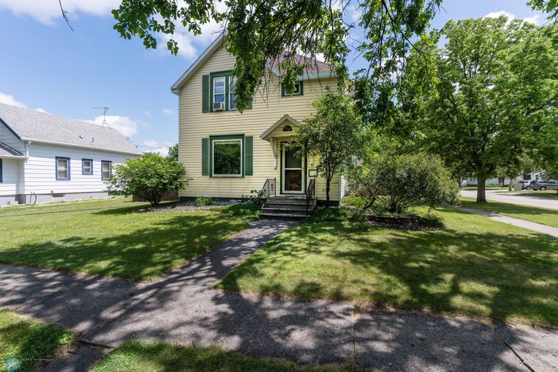 230 6th St S, Breckenridge, MN 56520