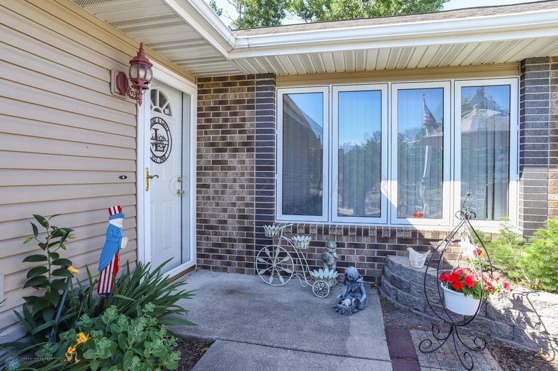 947 18th Avenue Cir N, Moorhead, MN 56560