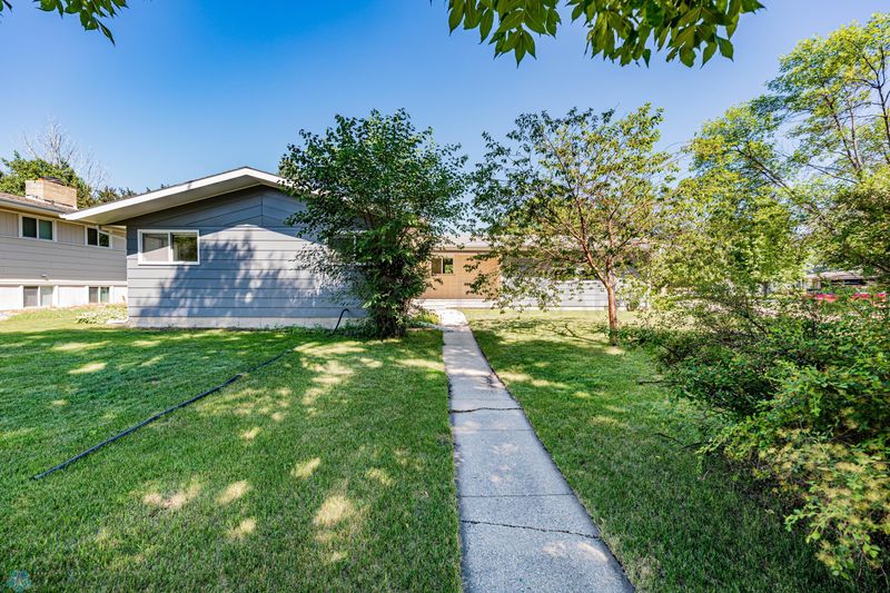 2216 14th St S, Moorhead, MN 56560