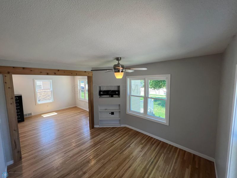 812 14th St N, Moorhead, MN 56560