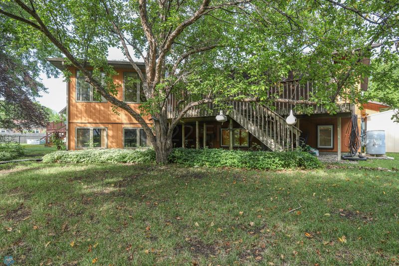 3616 Rivershore Dr S, Moorhead, MN 56560