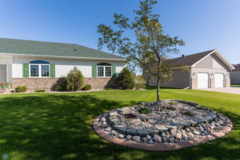3140 9th Ave S, Moorhead, MN 56560