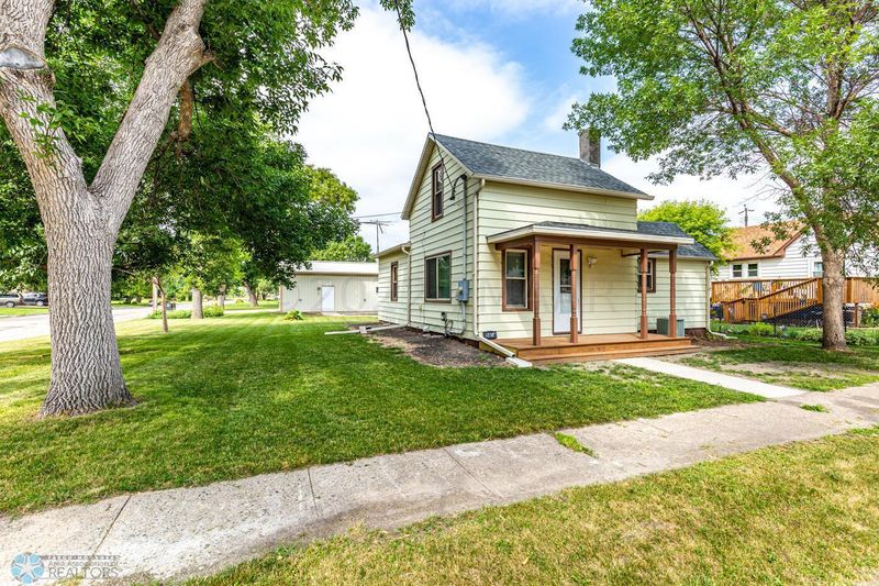 19 Avon St, Dilworth, MN 56529
