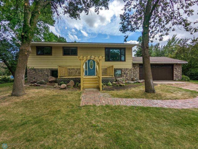 206 1st Ave E, Gary, MN 56545