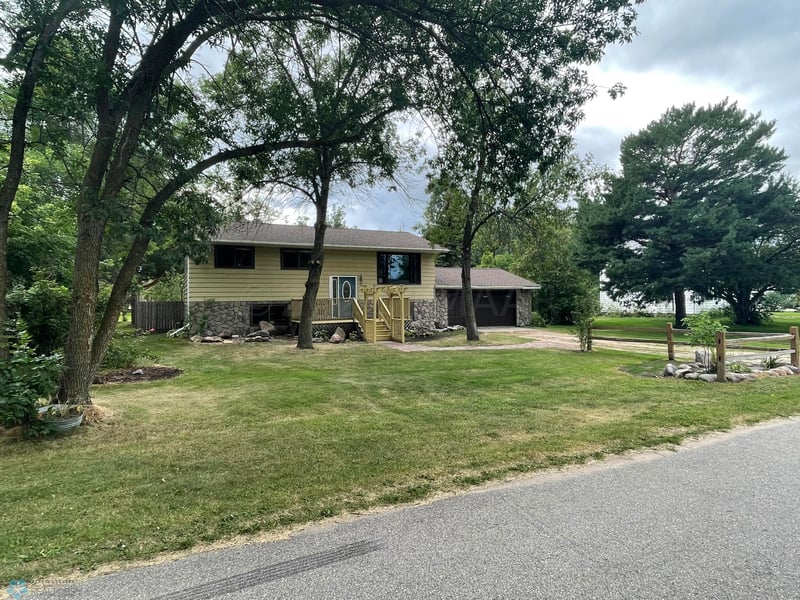 206 1st Ave E, Gary, MN 56545