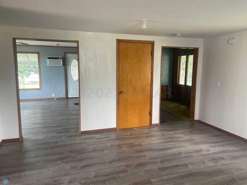 604 6th St, Campbell, MN 56522