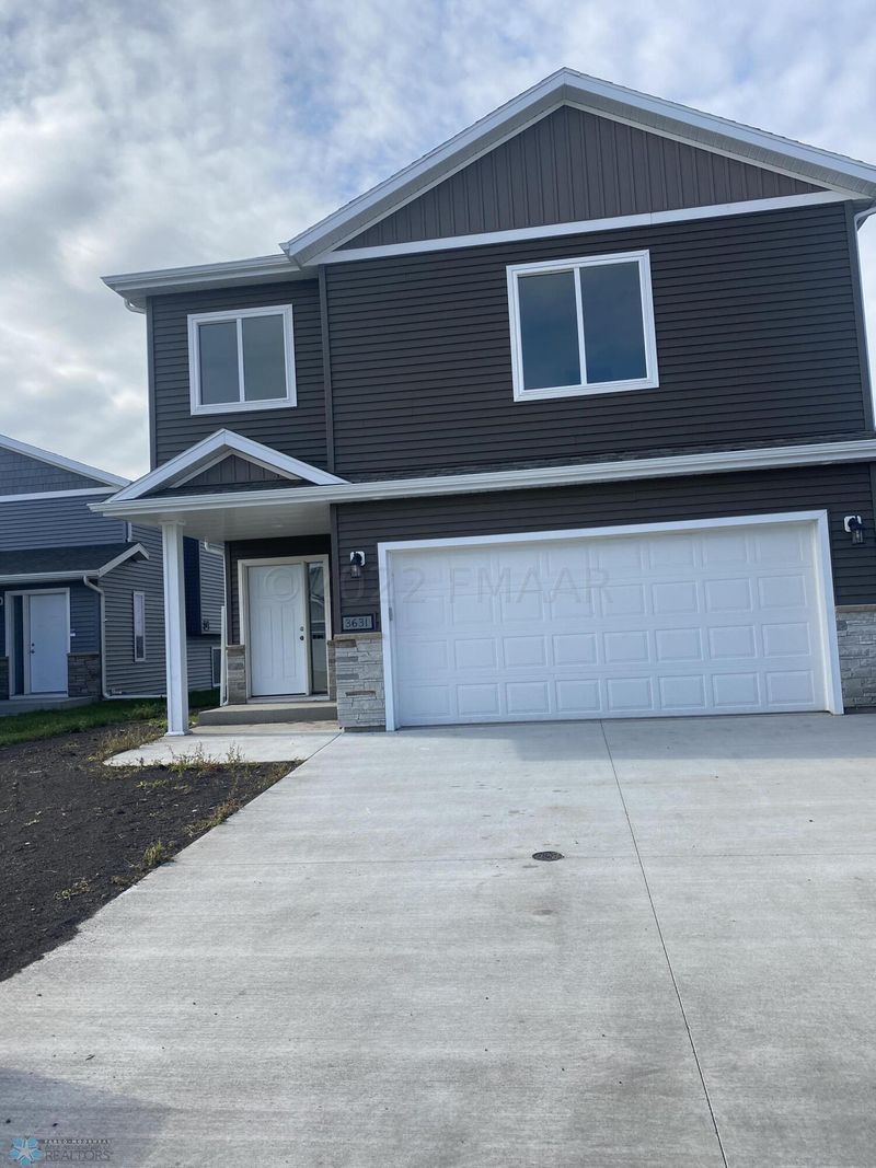 3631 32nd St S, Moorhead, MN 56560