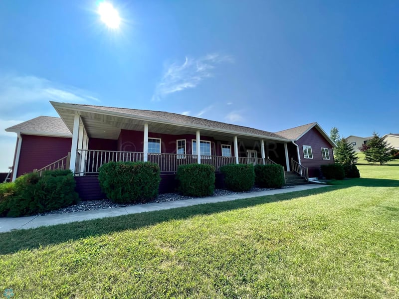 21923 162 Ave S, Barnesville, MN 56514