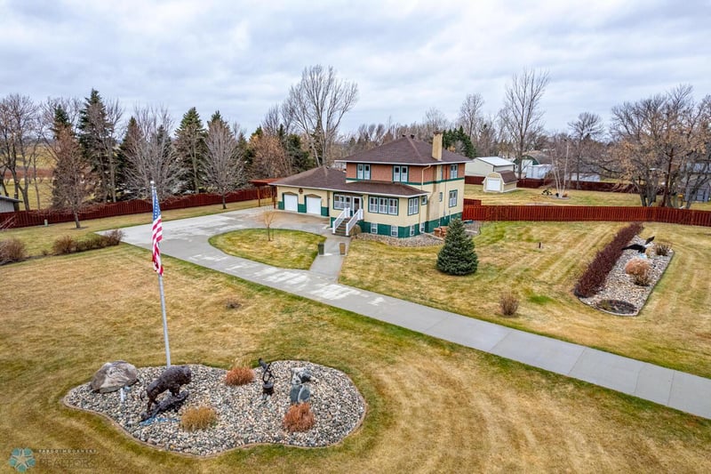 7277 52 Hwy S, Sabin, MN 56580