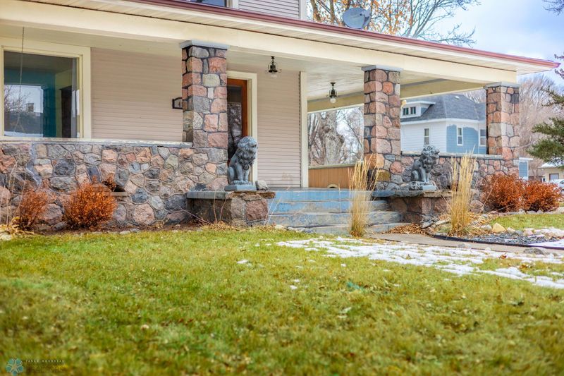 419 4 Ave NE, Barnesville, MN 56514